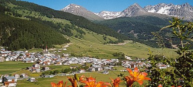 Nauders Info Information Zimmer Hotel Pension Ferienwohnung Appartement Wellness Familien Kinder Mountainbike Motorrad Wandern Last Minute Angebote Pauschalen Reschenpass Tirol Engadin Südtirol